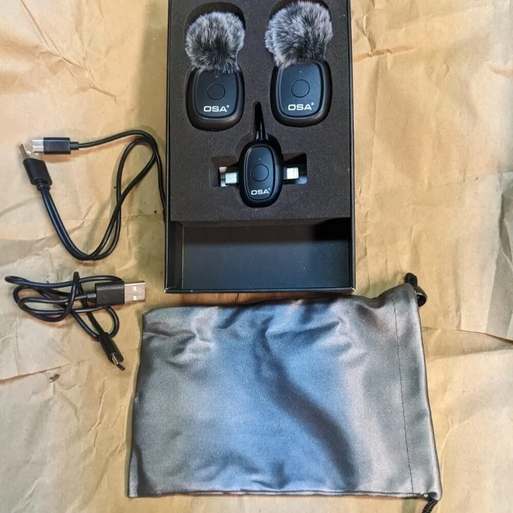 Wireless Lavalier Microphone,3 in 1 Mini Wireless Microphone w/ Noise Reduction